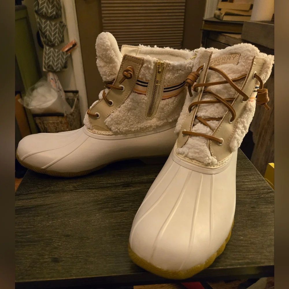Sperry Saltwater Sherpa Duck Boot Size 12